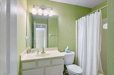 Main picture of 11010 Castlemain Cir E