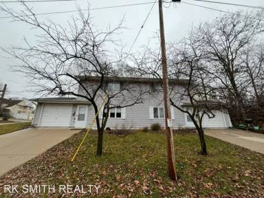 Main picture of 126 Clark St