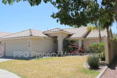 Main picture of 2370 S Walnut Dr