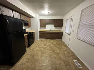 Main picture of 121 John St
