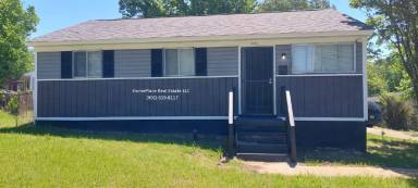 Main picture of 3492 Rochester Rd