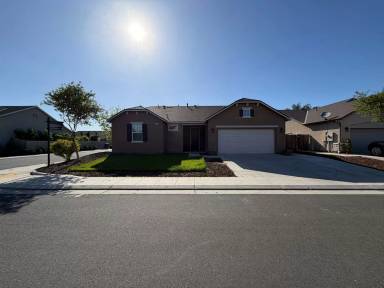 Main picture of 1696 Softwind Dr