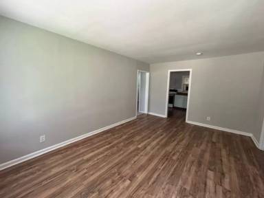 Main picture of 221 Richmond Dr NW