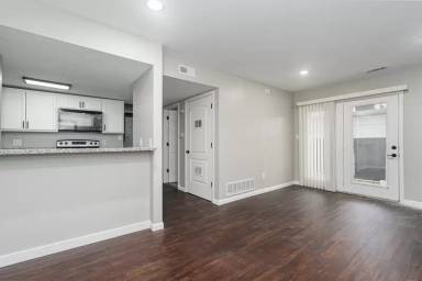 Main picture of 911 Ohio St