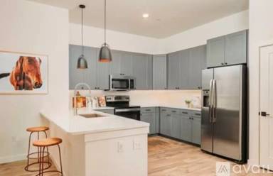 Main picture of 2601 W Braker Ln