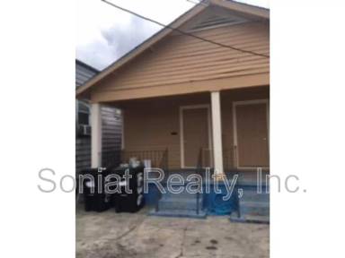 Main picture of 1636 Music St