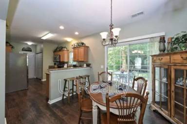 Main picture of 9550 Scotland Hall Ct