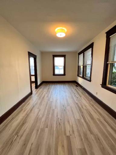 Main picture of 817 Washington Ave