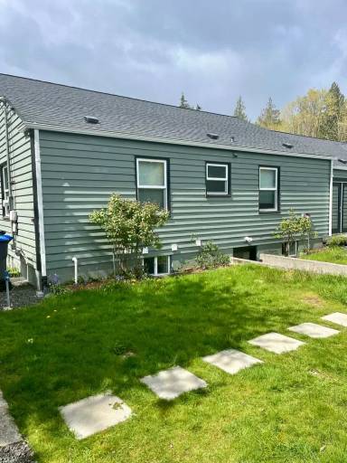 Main picture of 2843 Harold Dr SE