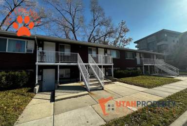 Main picture of 4951 S Center St