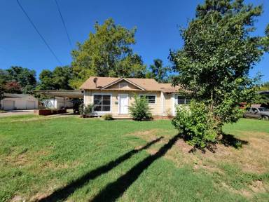 Main picture of 3701 Locust St