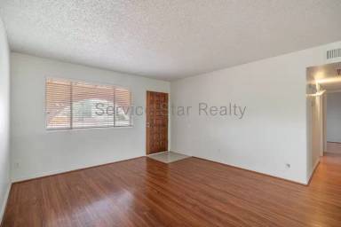Main picture of 1249 W Mesquite St