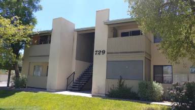 Main picture of 729 W Coolidge St