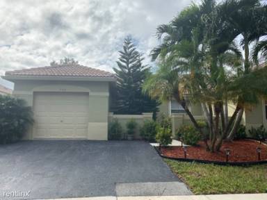 Main picture of 4152 Pine Ridge Ln