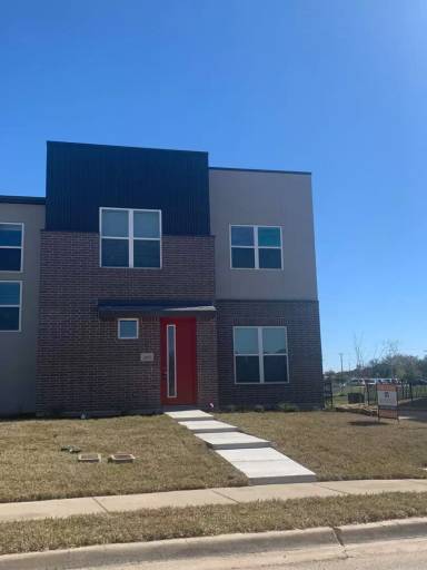 Main picture of 2405 Chinook Way