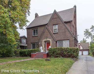 Main picture of 3346 Washington Blvd
