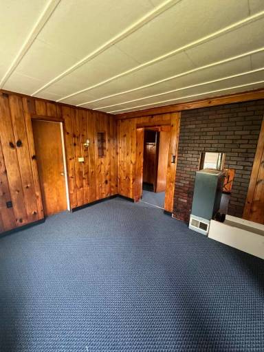 Main picture of 14035 S Telegraph Rd