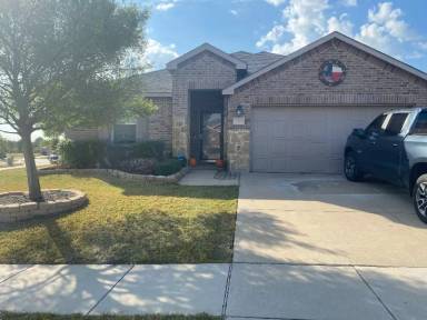 Main picture of 396 Meadow Ridge Dr