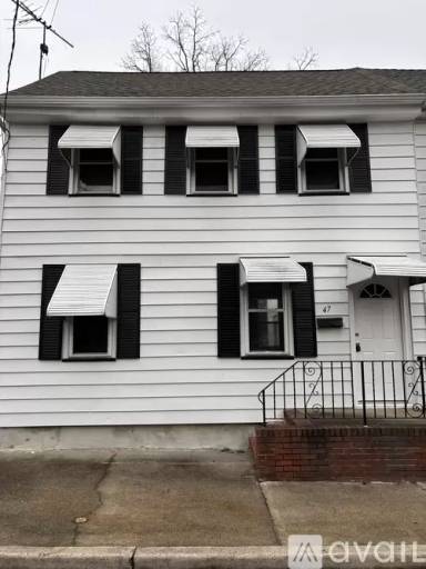 Main picture of 47 Buttonwood St