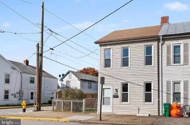 Main picture of 502 N Bedford St