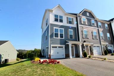 Main picture of 4489 Drysdale St