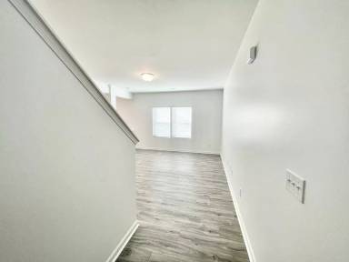 Main picture of 349 Pearl St