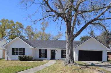 Main picture of 426 Crestwood St