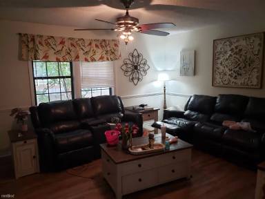Main picture of 2417 Prince Ave