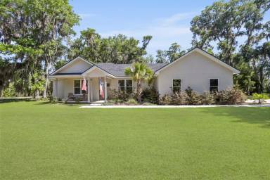 Main picture of 1003 Dolphin Ct NE