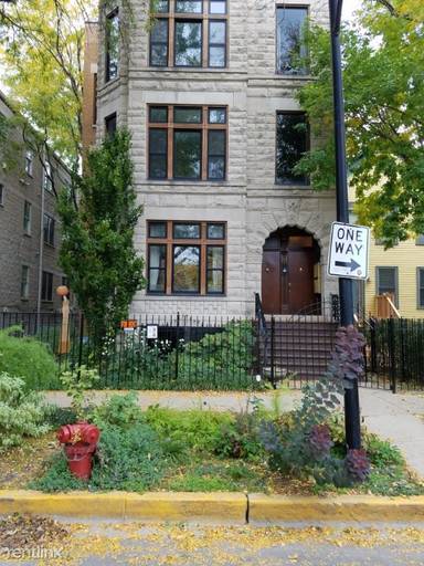 Main picture of 2128 W Evergreen Ave