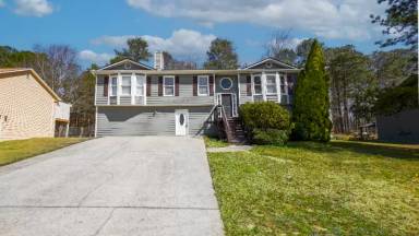 Main picture of 1385 La Maison Dr