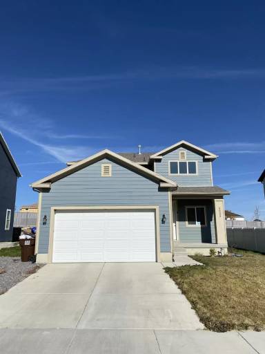 Main picture of 4623 E Flower Pt
