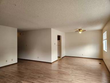 Main picture of 415 Corbett St