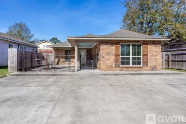 Main picture of 58224 Canal St