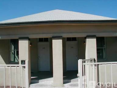 Main picture of 136 N 10th Ave