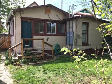 Main picture of 1022 S Washington St
