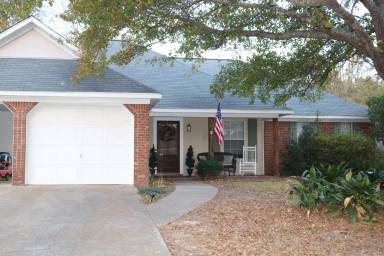 Main picture of 129 Rockwood Dr