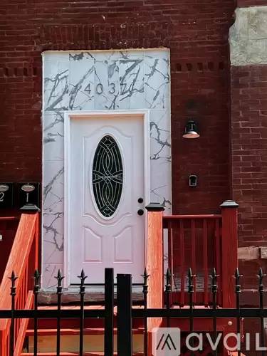 Main picture of 4037 S Prairie Ave
