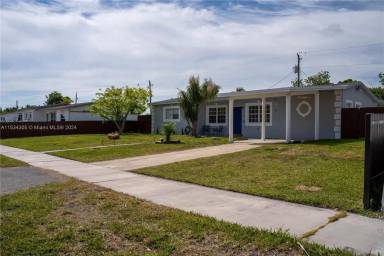 Main picture of 10120 Nicaragua Dr