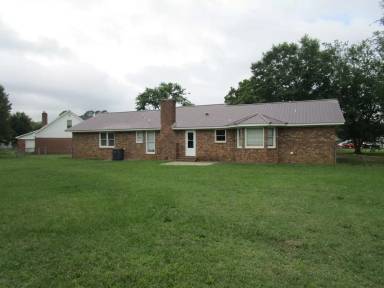 Main picture of 40 Travis Ct
