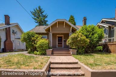 Main picture of 2945 NE 67th Ave