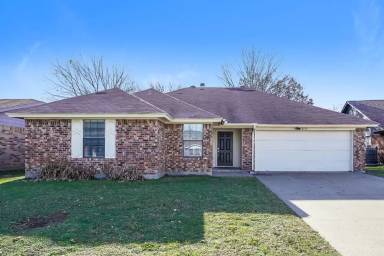 Main picture of 8137 Camelot Rd