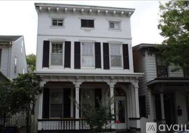 Main picture of 367 Middle St