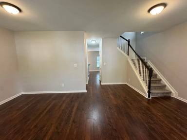 Main picture of 16121 Wrights Ferry Rd