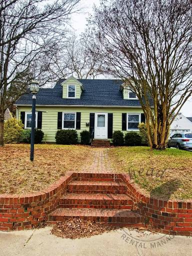 Main picture of 106 Hillside Dr