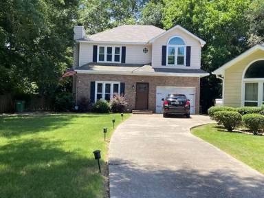 Main picture of 3041 Edgewood Ct