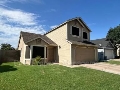 Main picture of 240 S Rush Cir W