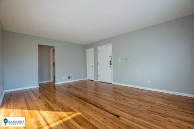 Main picture of 3217-3225 S 108th St Apartments