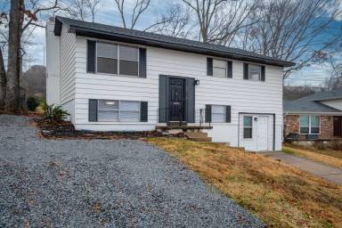 Main picture of 73 White Oak Ln