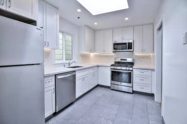 Main picture of 917 Irving St